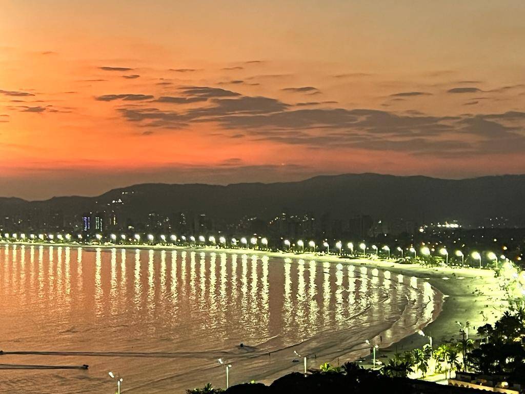 #1361 - Apartamento para Locação em Guarujá - SP