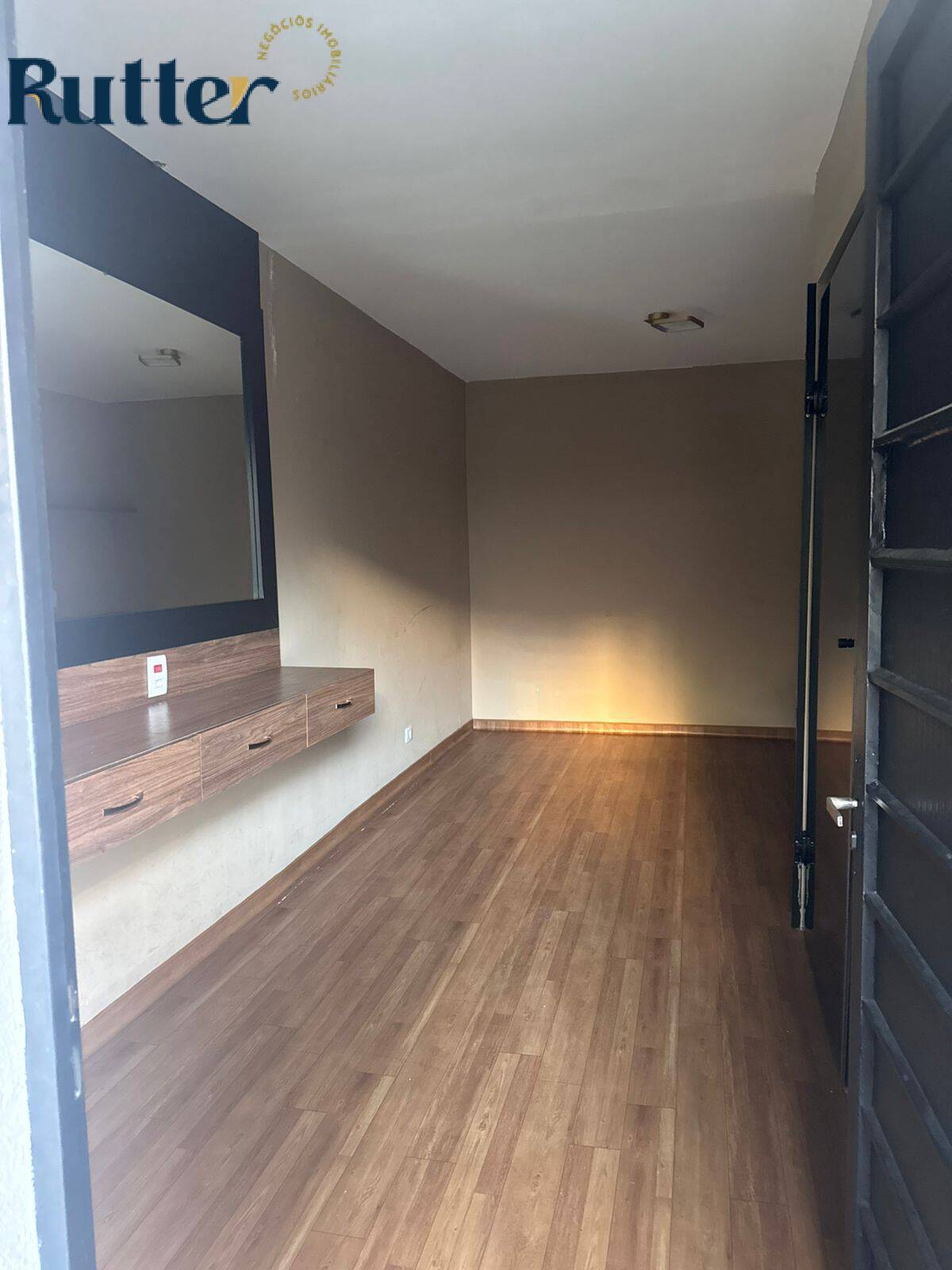 Casa à venda e aluguel com 5 quartos, 500m² - Foto 6