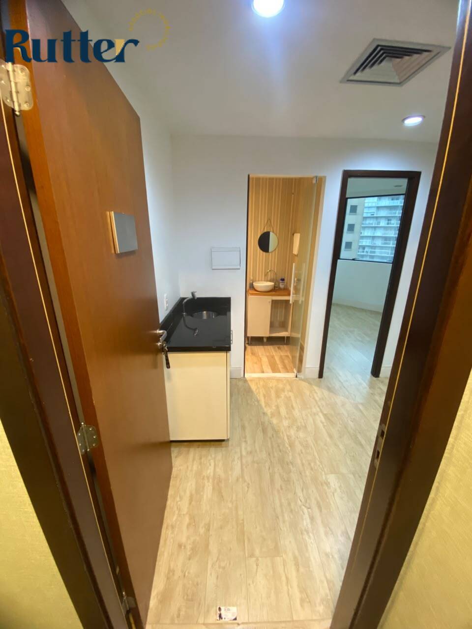 CONJUNTO COMERCIAL DISPONIVEL PARA VENDA CORPORATE PLAZA OPORTUNIDADE 34m²