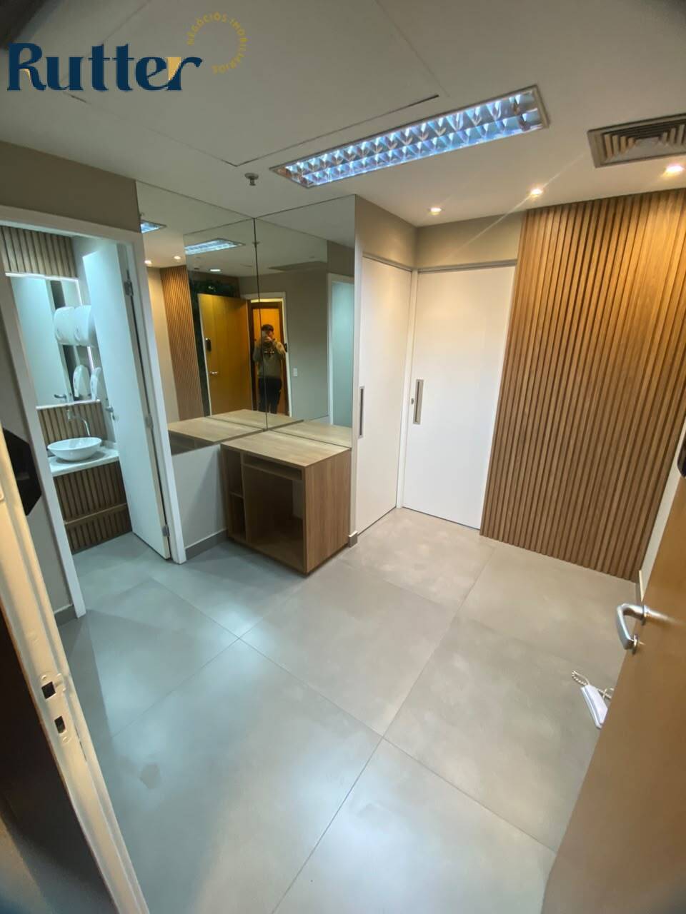 CONSULTÓRIO 30m²  PRONTO EM MOEMA, OPORTUNIDADE INCRIVEL